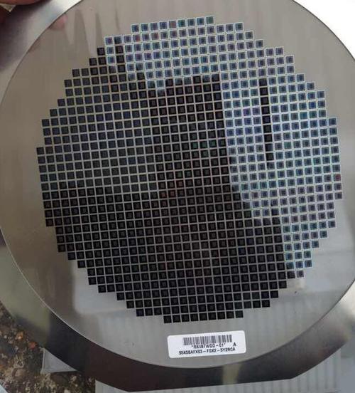 为什么晶圆是圆的?废品芯片又去哪了?_芯片_晶圆 智能 为什么晶圆是圆的?废品芯片又去哪了?_芯片_晶圆 为什么晶圆是圆的?废品芯片又去哪了?_芯片_晶圆 智能
