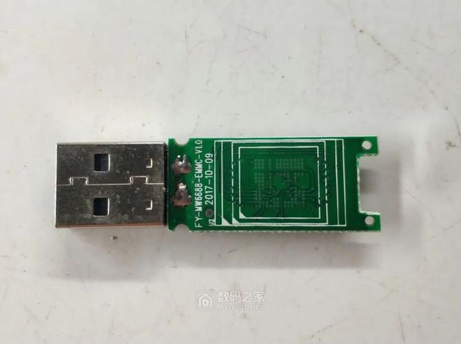 手机内存芯片拆下来还能这样用？DIY成大年夜号U盘切实其实是艺术品_速度_就不 手机内存芯片拆下来还能这样用？DIY成大年夜号U盘切实其实是艺术品_速度_就不 智能