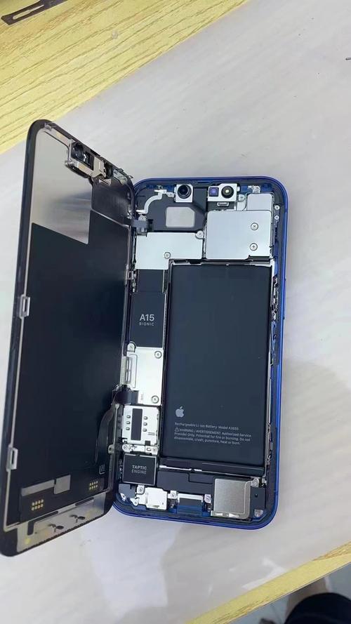 iPhone 13 上的那颗 A15 芯片是苹果挤的一管「牙膏」?_芯片_机能 通讯 iPhone 13 上的那颗 A15 芯片是苹果挤的一管「牙膏」?_芯片_机能 iPhone 13 上的那颗 A15 芯片是苹果挤的一管「牙膏」?_芯片_机能 通讯