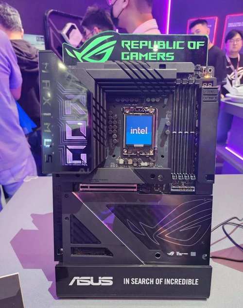 英特尔Core Ultra 2系列或启用新命名Z890芯片组将原生支持雷电4_系列_英特尔 英特尔Core Ultra 2系列或启用新命名Z890芯片组将原生支持雷电4_系列_英特尔 互联网