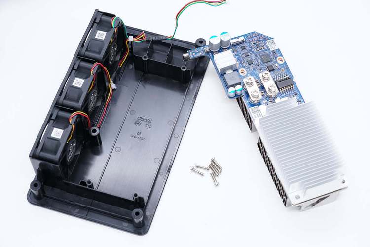 支持140W PD快充供电Avalon Nano 3便携AI算力做事器拆解_特写_芯片 支持140W PD快充供电Avalon Nano 3便携AI算力做事器拆解_特写_芯片 互联网