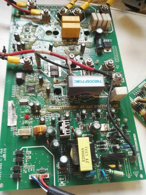 PFAFF DX352驱动电路板检测维修一例_板正_两只 PFAFF DX352驱动电路板检测维修一例_板正_两只 互联网