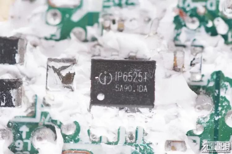 十年我们拆了85款45W级车充创造这家芯片厂商更受迎接_芯片_相干 十年我们拆了85款45W级车充创造这家芯片厂商更受迎接_芯片_相干 智能