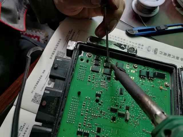 汽车电脑板维修常用的10种方法一次全教你_实验台_电脑 汽车电脑板维修常用的10种方法一次全教你_实验台_电脑 科学