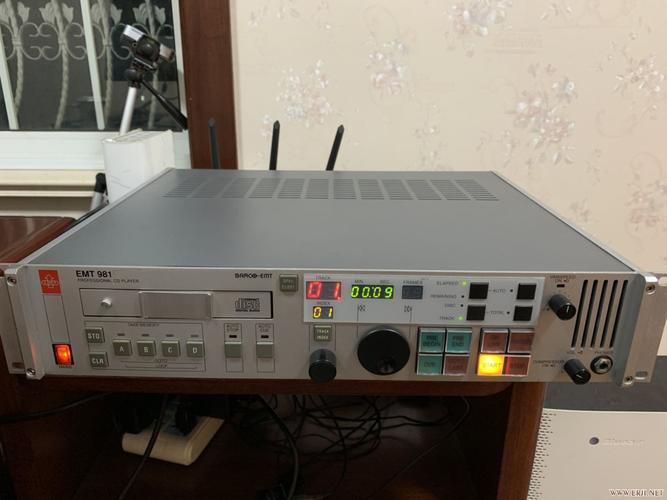 1541解码器实测比拟飞利浦CD机你以为哪个更好听？_解码器_飞利浦 1541解码器实测比拟飞利浦CD机你以为哪个更好听？_解码器_飞利浦 科学