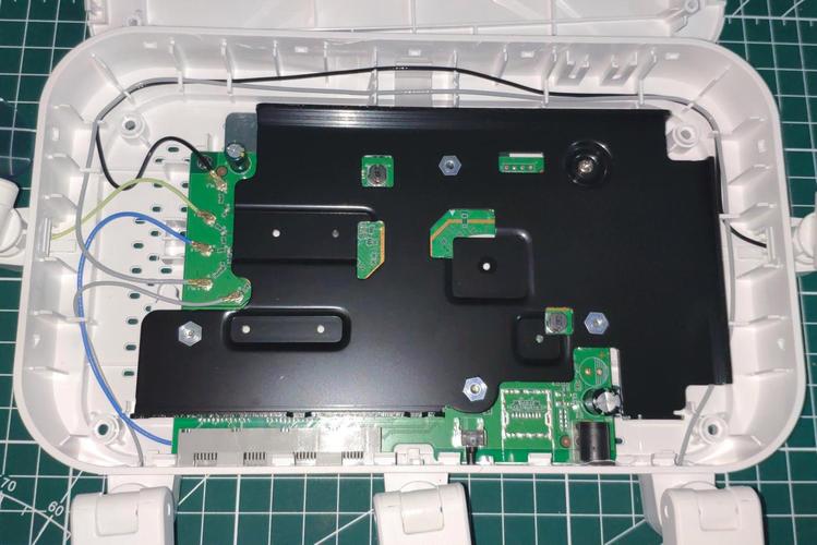 Netgear 网件 R9000 旗舰无线路由器开箱评测拆解_请点击_图片 通讯 Netgear 网件 R9000 旗舰无线路由器开箱评测拆解_请点击_图片 Netgear 网件 R9000 旗舰无线路由器开箱评测拆解_请点击_图片 通讯
